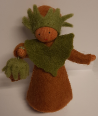 Jahreszeitenpüppchen Haselnuss