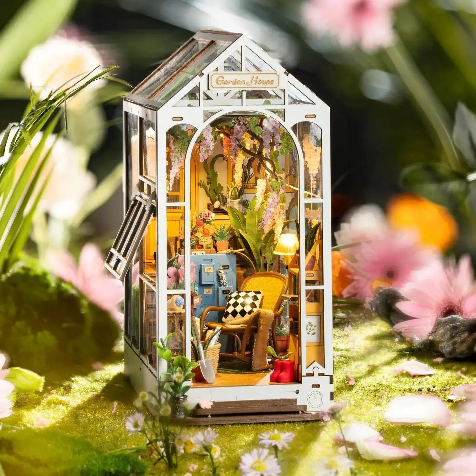 DIY Buchstütze - Book Nook Garden House Robotime