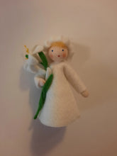 Jahreszeitenpüppchen Lilie