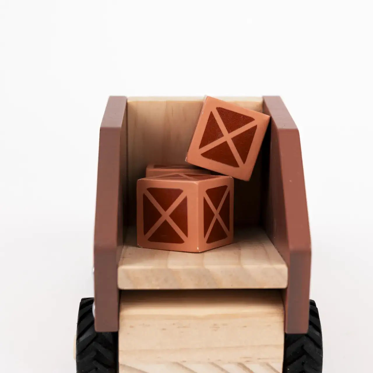 Robuster_Holz_LKW_mit_3_Containern_und_Vollgummiraedern_EGMONT_TOYS_Sonstiges_Holzspielzeug_5420023042170_136716899_5_1 - kunstundspiel 
