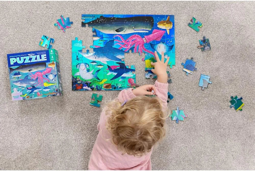 crocodile-creek-60-teile-folien-puzzle-shimmering-shark-60-teile-kunstundspiel-4 - kunstundspiel 