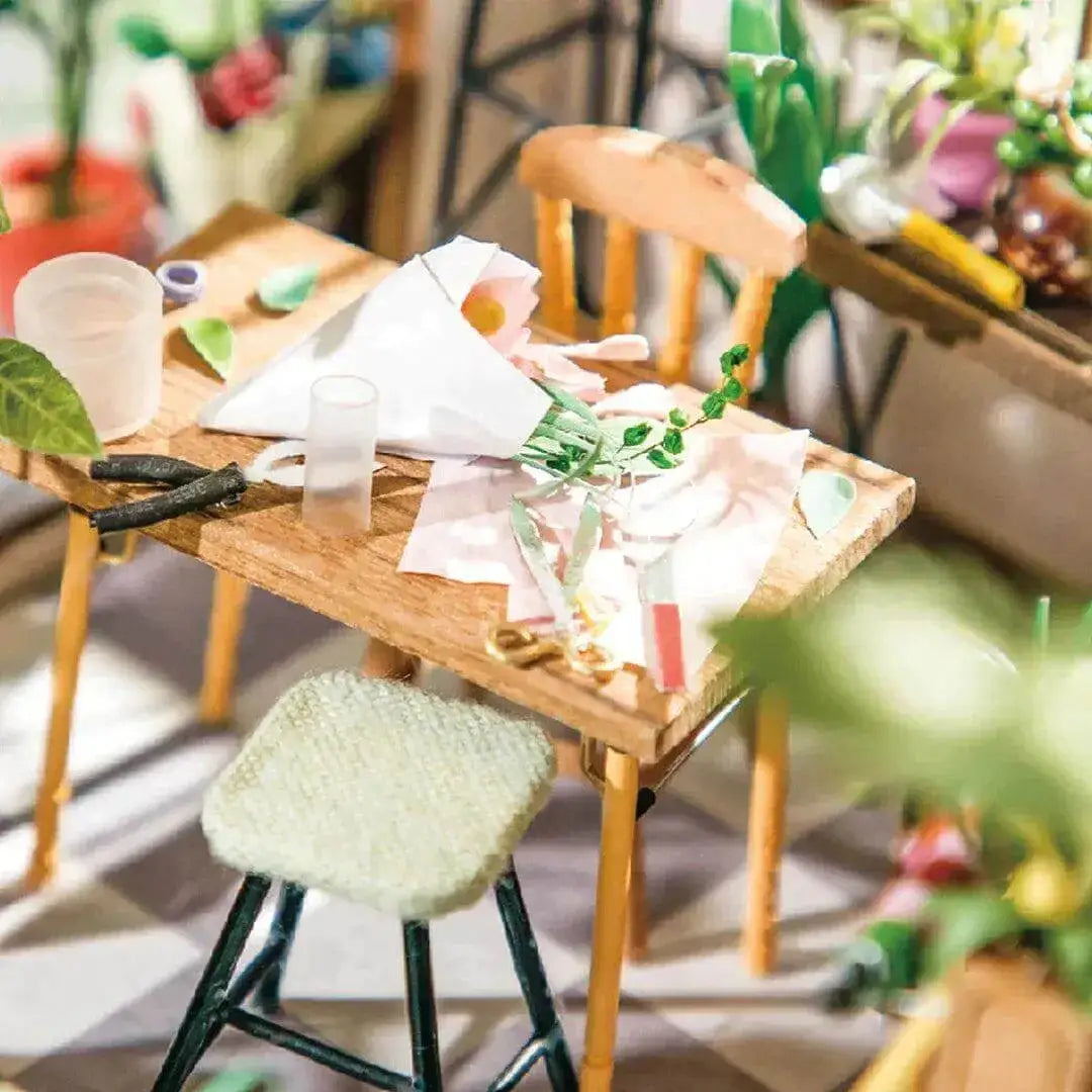 DIY Emilly`s Flower Shop Robotime