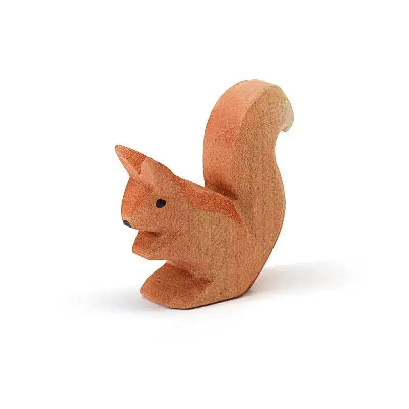 Eichhörnchen sitzend Ostheimer