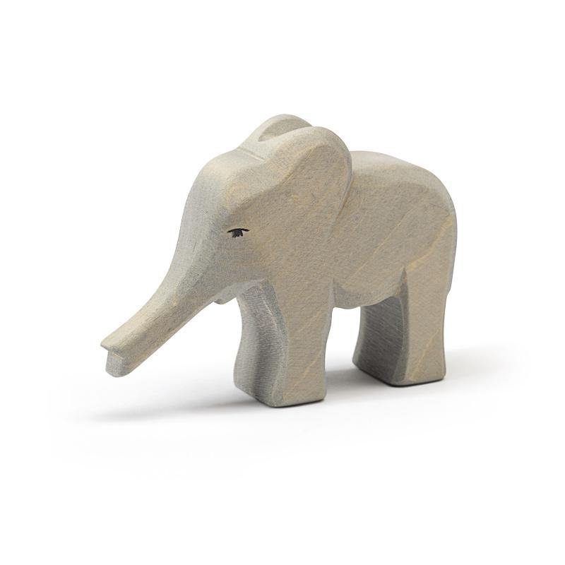 Elefant klein Rüssel gestreckt - www. kunstundspiel .de 461603