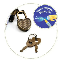 geheimes-tagebuch-kendra-mit-stift-kunstundspiel-3 - kunstundspiel 