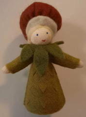 jahreszeitenpuppchen-kastanie-grunbraun-kunstundspiel-1 - kunstundspiel 