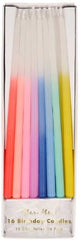 Kerzen in Regenbogenfarben spitz zulaufend Meri Meri