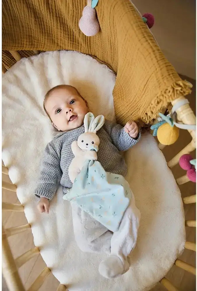 kuschelhase-zitrus-plusch-babydecke-kunstundspiel-3 - kunstundspiel 