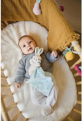 kuschelhase-zitrus-plusch-babydecke-kunstundspiel-3 - kunstundspiel 
