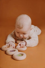 petit-boum_sensorikspielzeug_donut_carrot_6__1920x1920_d6a87d41-55f9-4a50-8143-423020f069ff - kunstundspiel 