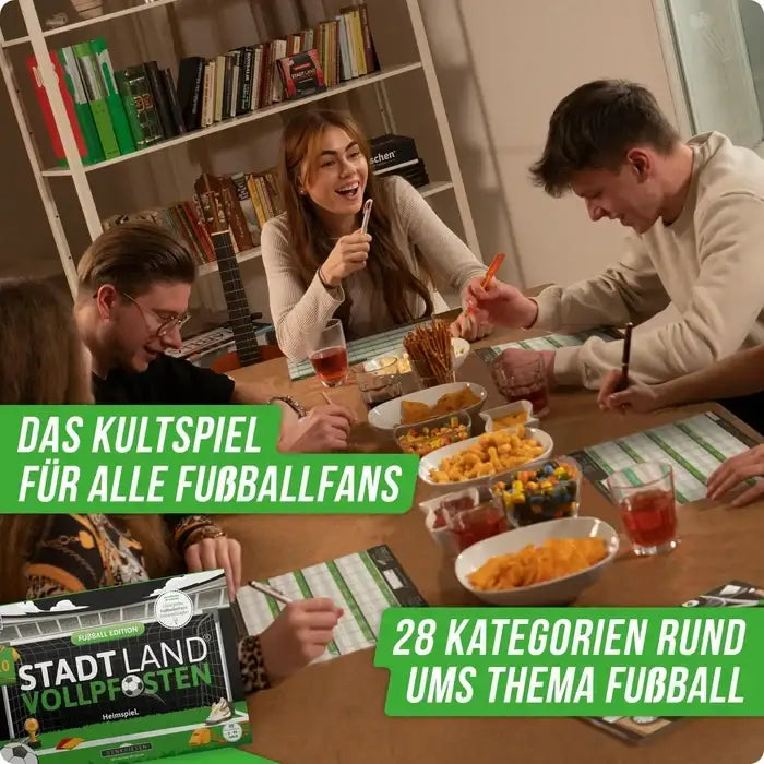 Gruppe spielt Fußball-Thema Brettspiel mit Snacks und Getränken, ideal für Fans und Familien