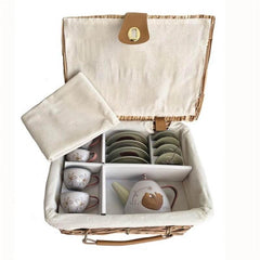 Tee Service aus Blech im Picknickkorb Egmont